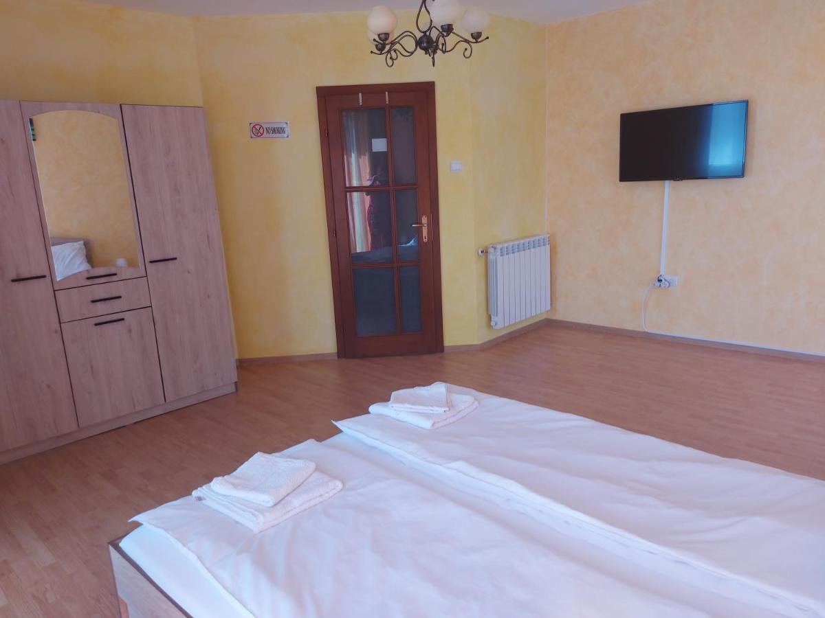 Hotel Casa Eric Băile Felix Esterno foto